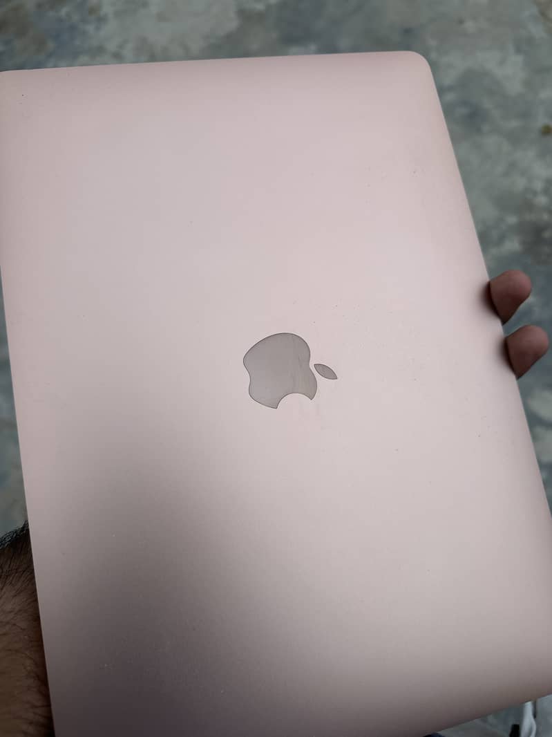 Macbook Air 2019 i5-8thgen (True Tone) 2