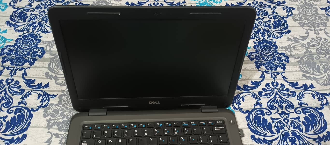 Dell 3300 core i5 8/256 for sell 3