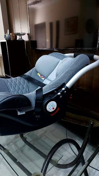 Imported | 3 in 1 Car Seat, Carry Cot and Rocker by Infanties 4