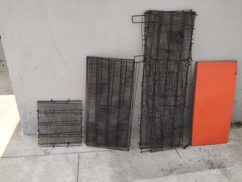 8 Portion folding cage and breeding box for sale in good condition 7