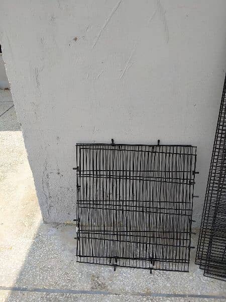 8 Portion folding cage and breeding box for sale in good condition 9