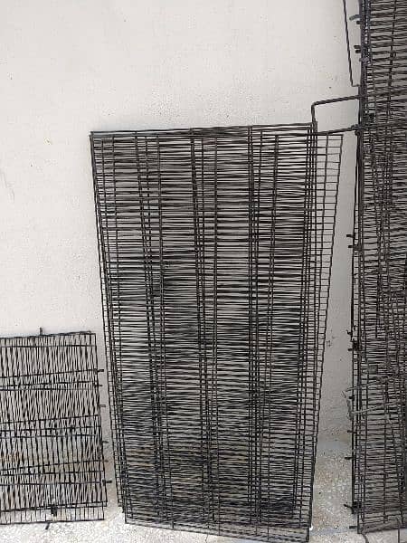 8 Portion folding cage and breeding box for sale in good condition 10