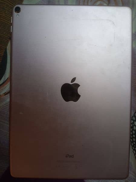 I pad pro 10.5 inches 256 GB 3