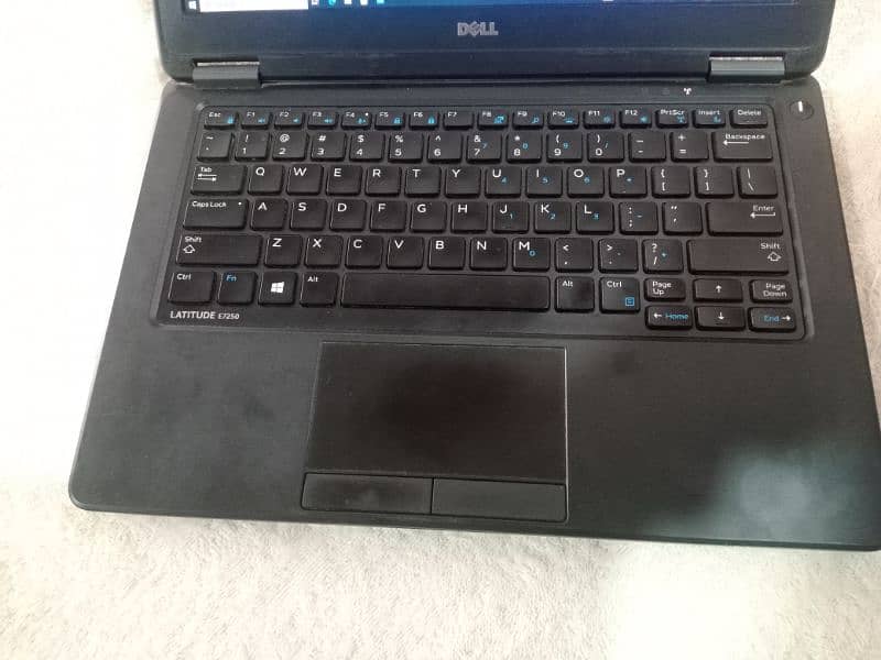 laptop in excellent condition 5