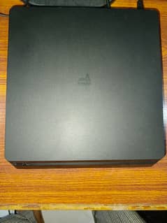 PlayStation 4 slim 1 tb 0