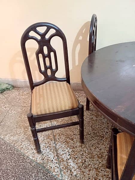 Dinning table with chairs 3