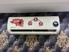 1 ton new condition ac hy 10/10 condition hy