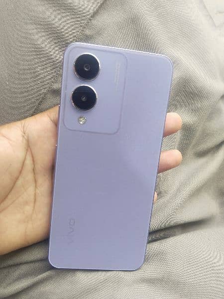 vivo y17s 3