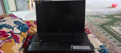 Acer Aspire V3-772G Gaming nividia graphic Card 12 GB Ram + Ssd