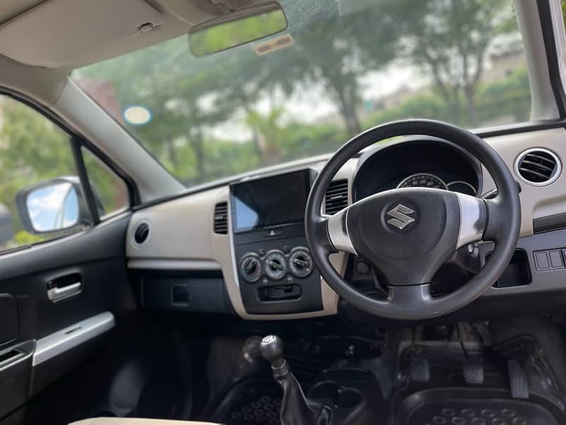 SUZUKI WAGON R 2017 VXL WHITE COLOUR EXCELLENT LAHORE REGISTERED 10