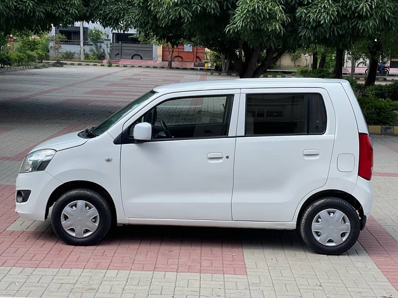 SUZUKI WAGON R 2017 VXL WHITE COLOUR EXCELLENT LAHORE REGISTERED 17