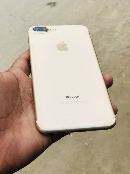 iphone 7 plus 128gb pta approved 76 health 10/10 condition no open 8