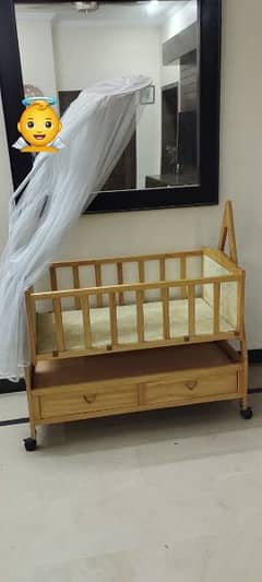 baby cot