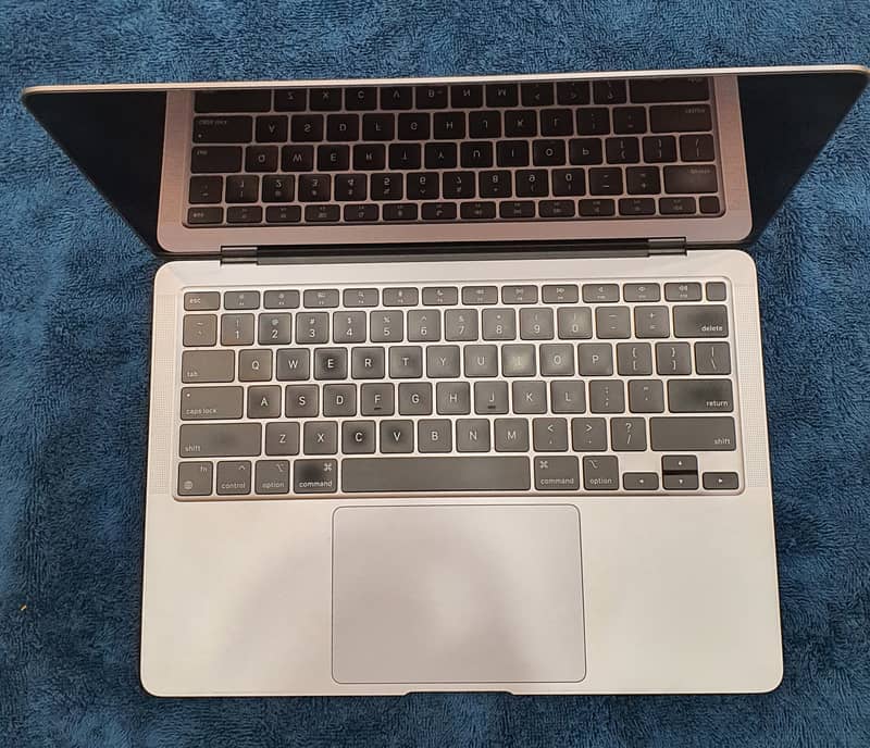 Macbook Air 13, M1 4