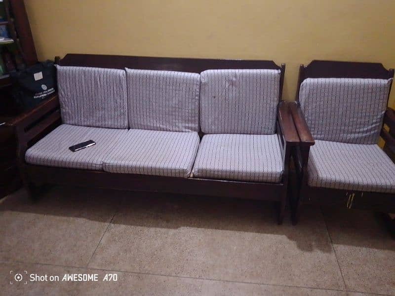 5 seater sofa 0