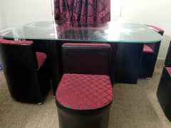 6 seats leather seated dinning table