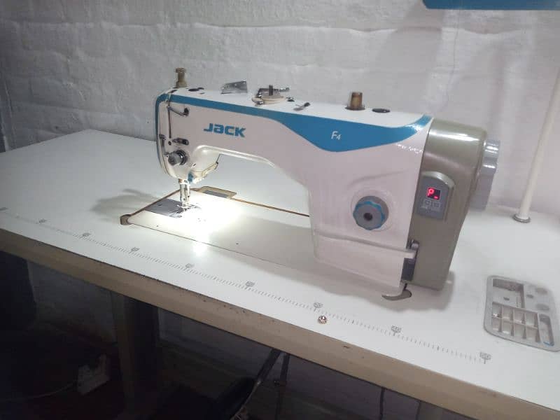 Jack 4f sewing machine 2