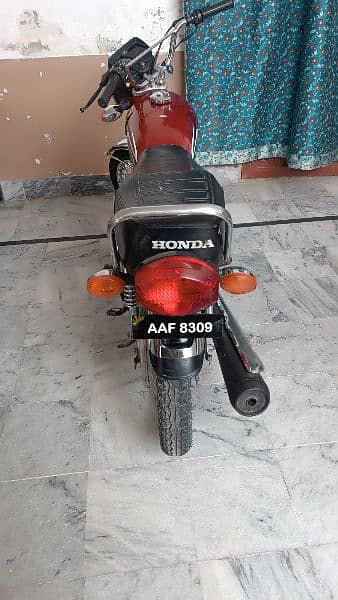 Honda 125 , 22 model 3