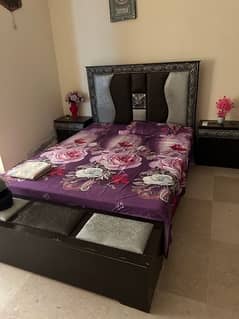 Double Bed Queen Size 5ft Without Matress