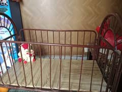 kids iron bed