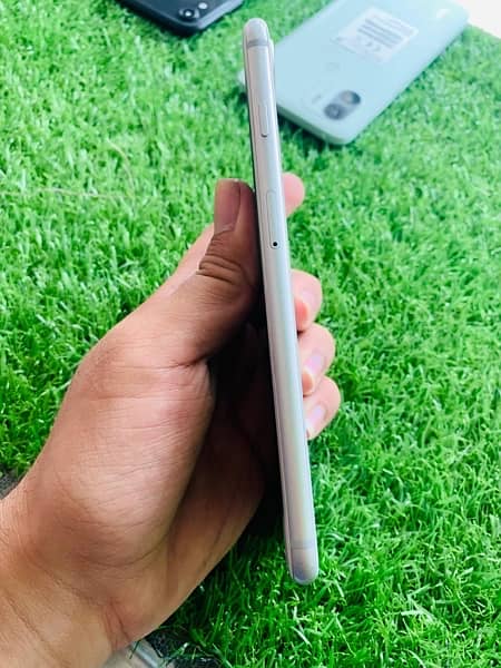 iPhoNe 8 PluS NoN PTA 6