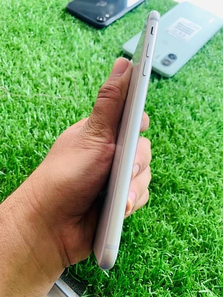 iPhoNe 8 PluS NoN PTA 7