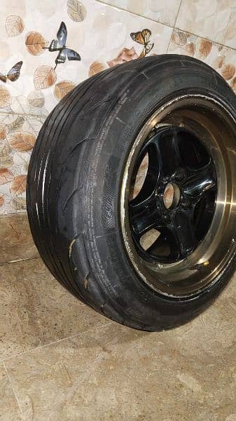 04 Rims . 8.5 JJ, 15 Inch with Two Tyres 2