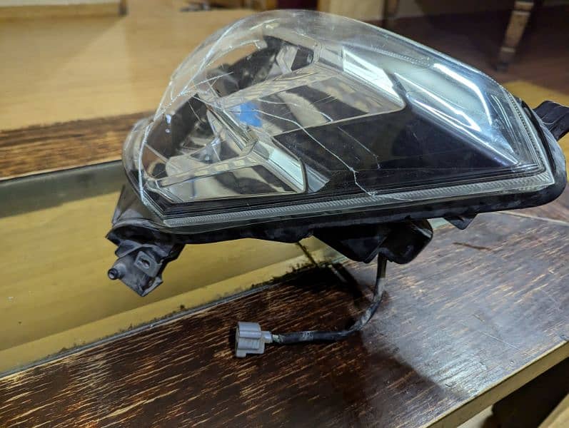 Daihatsu Mira EIS Head Light (left side) 5