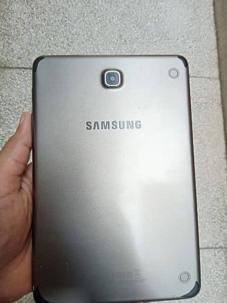 Samsung Galaxy Tab A SM-T350 1