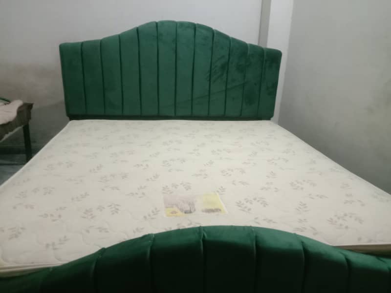 King size bed/double bed/wooden bed/poshish bed/furniture/bed sets 2