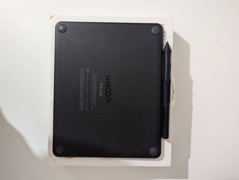 Wacom Intuos CTL 4100 Tablet 1