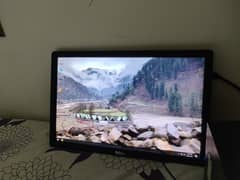 Desktop PC with LED Monitor, Keyboard and mouse for sale