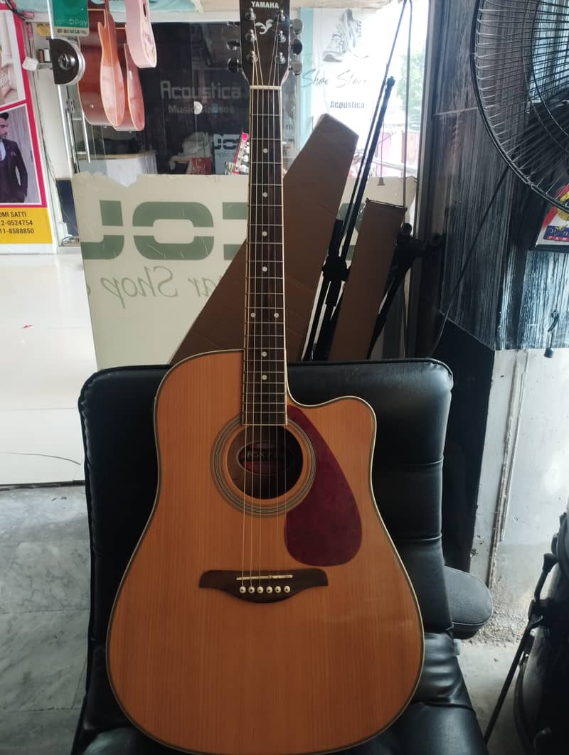 Yamaha fgx 720 sca-NT semi Acoustic guitar 1