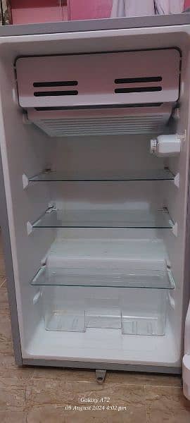 Refrigerator (Import from Saudia) 4