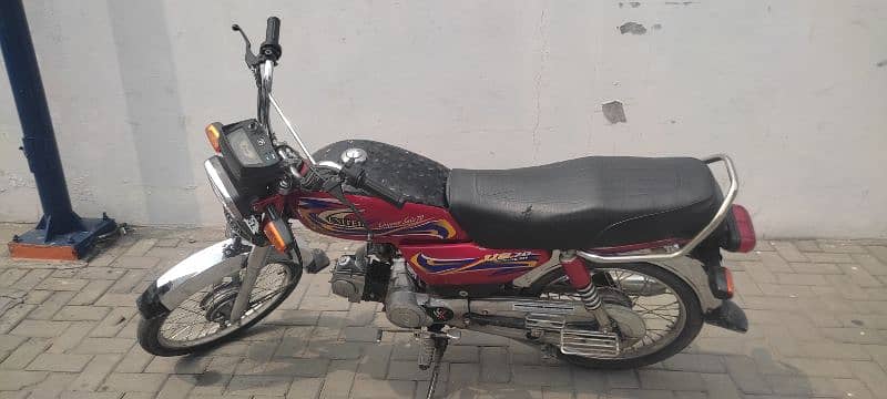 United 70cc 1