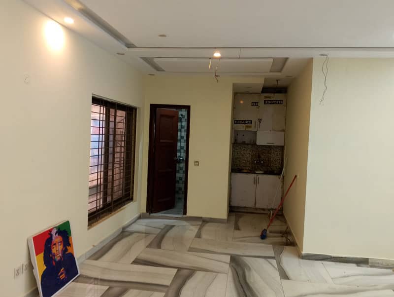 Commercial Floor near Talwar Chowk Bahria Town Lahore 4