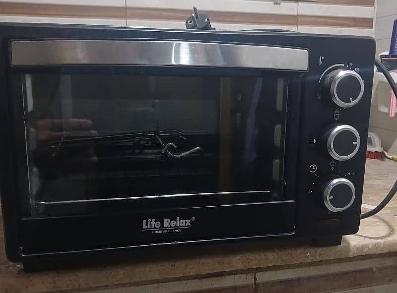 life relax oven, just like new. 1