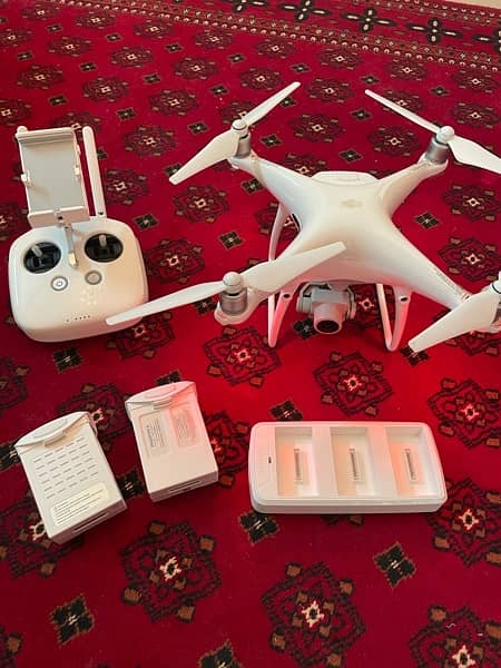 DJI Phantom 4 pro, 10/10 condition with 3 batteries and Bag 3