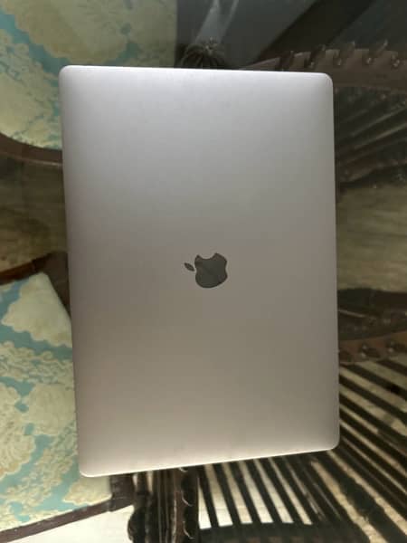 MacBook Pro 2017 1