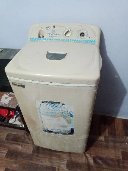 Murfhi washing machine and drayer machine. 1