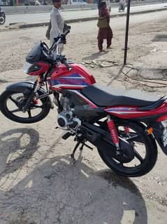 HonDa 125 CB125F