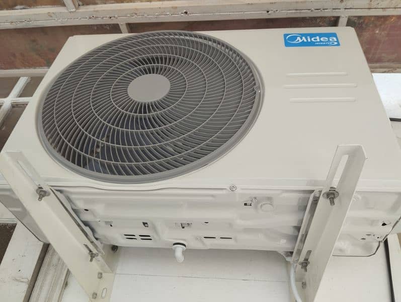 Brand new 1 ton DC Invertor Midea AC heat & Cool Wifi AC 0