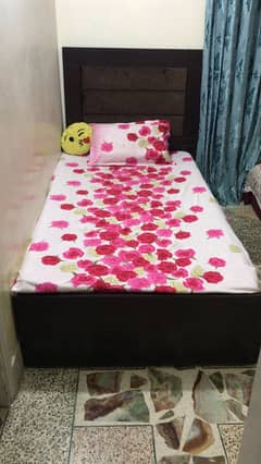 Single Velvet bed with matress. 0