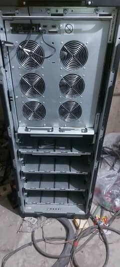 APC s u v t 40k va UPS