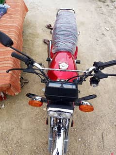 HONDA 125 ALMOST NEW 1600KM 0