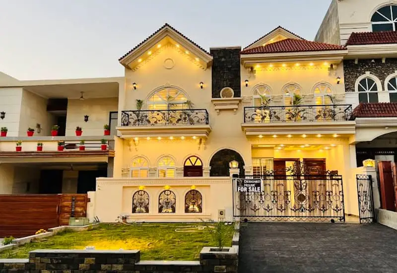 Brand New, 35x70, 70Ft. Road House For Sale With 6 Bedrooms In G-13, Islamabad