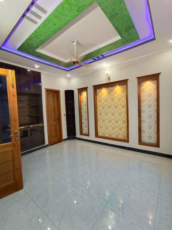 Triple Storey Corner 25x40 House For Sale With 5 Bedrooms In G13 Islamabad 6