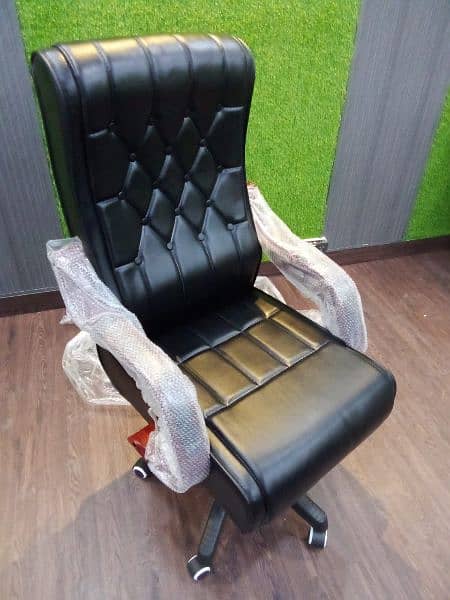 Exactive comfortable boss chairs 6