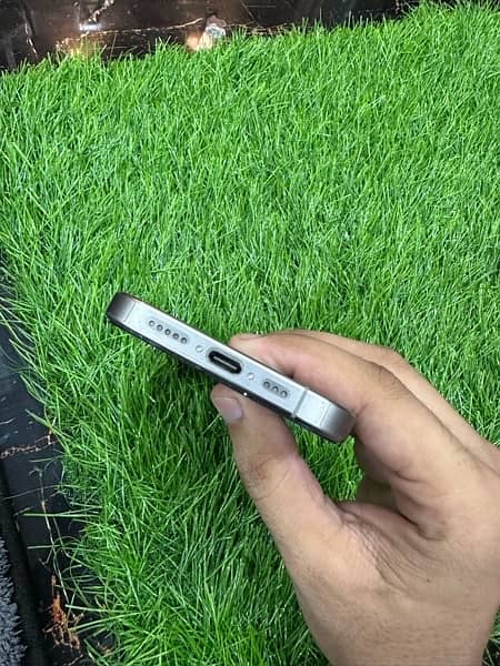 IPhone 15 Pro Hk Natural Tiatinum PTA Approved 1