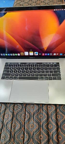 Apple Macbook Pro 2017 3